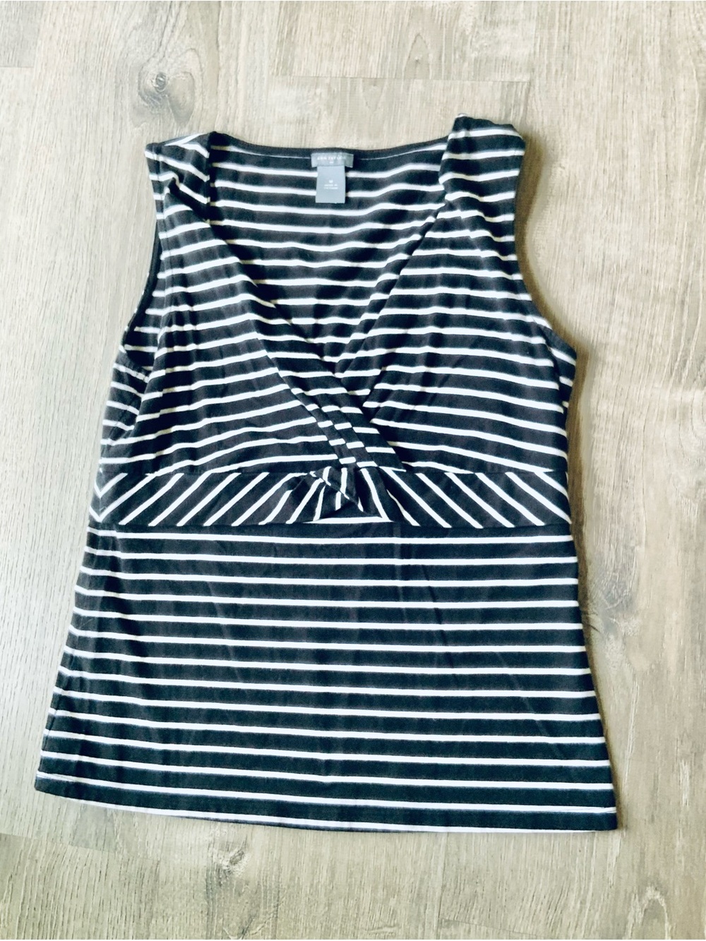 Ann Taylor Striped V-Neck Sleeveless Tank Top Women's Medium